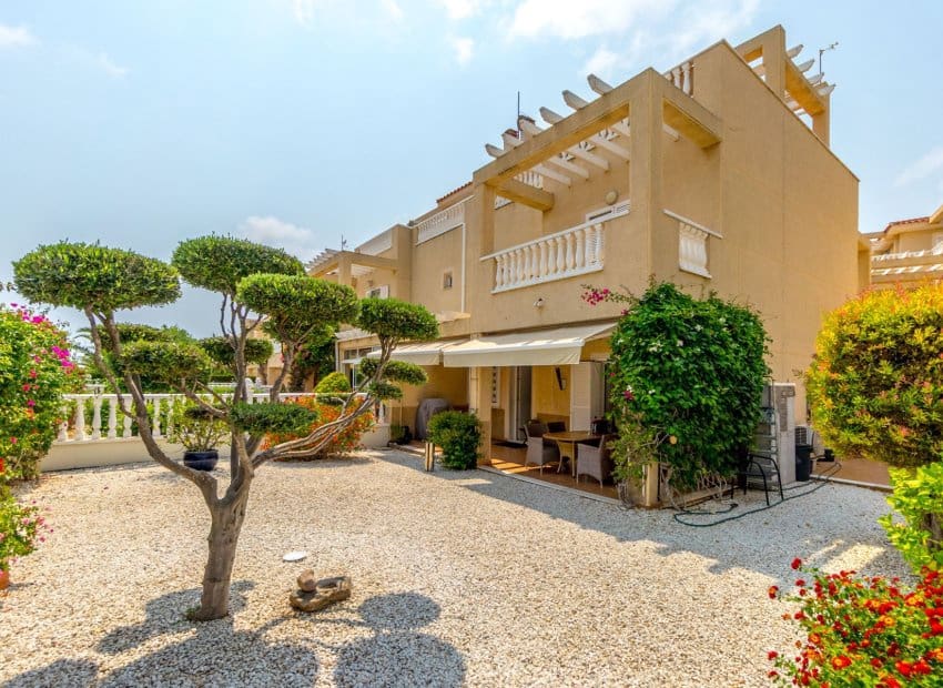 3 sypialnia Dom na sprzedaż w Orihuela Costa z basenem - 339 000 € (Ref: 9200084)