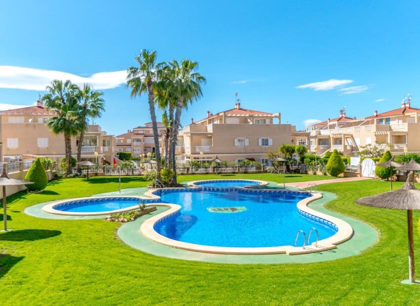 3 sypialnia Dom na sprzedaż w Orihuela Costa z basenem - 339 000 € (Ref: 9200084)