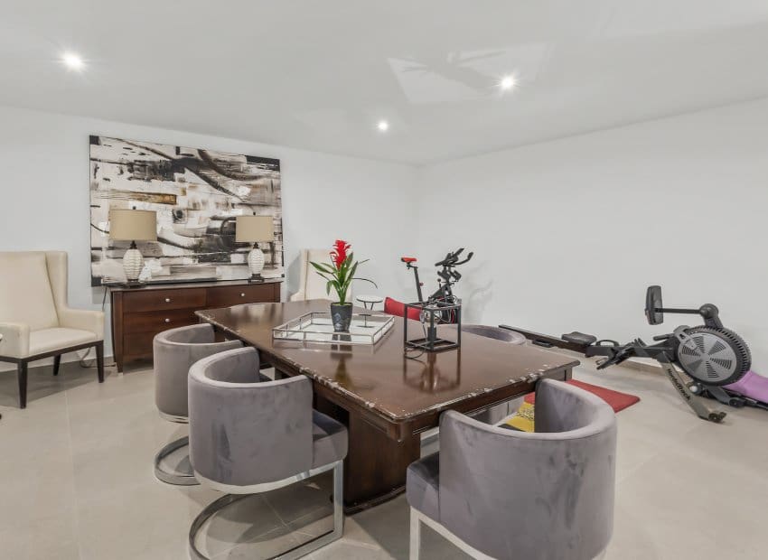 4 bedroom Villa for sale in Algorfa with pool - € 569,500 (Ref: 9201730)