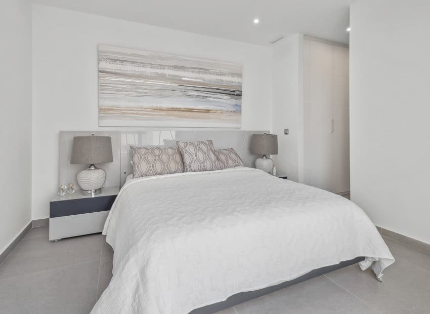 4 bedroom Villa for sale in Algorfa with pool - € 569,500 (Ref: 9201730)