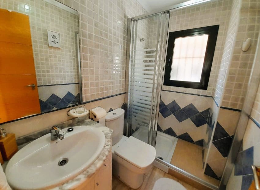 2 soveværelse Semi-Rækkehus til salg i Ciudad Quesada med swimmingpool - € 250.000 (Ref: 9203343)