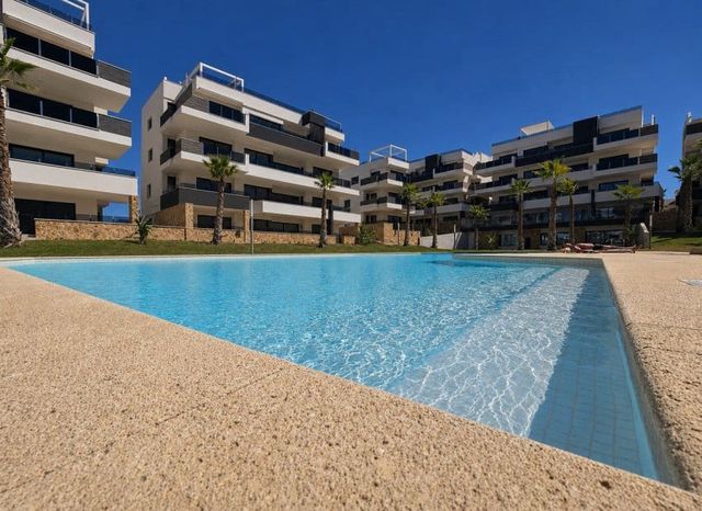 2 chambre Appartement à vendre à Los Altos avec piscine garage - 329 000 € (Ref: 9203457)