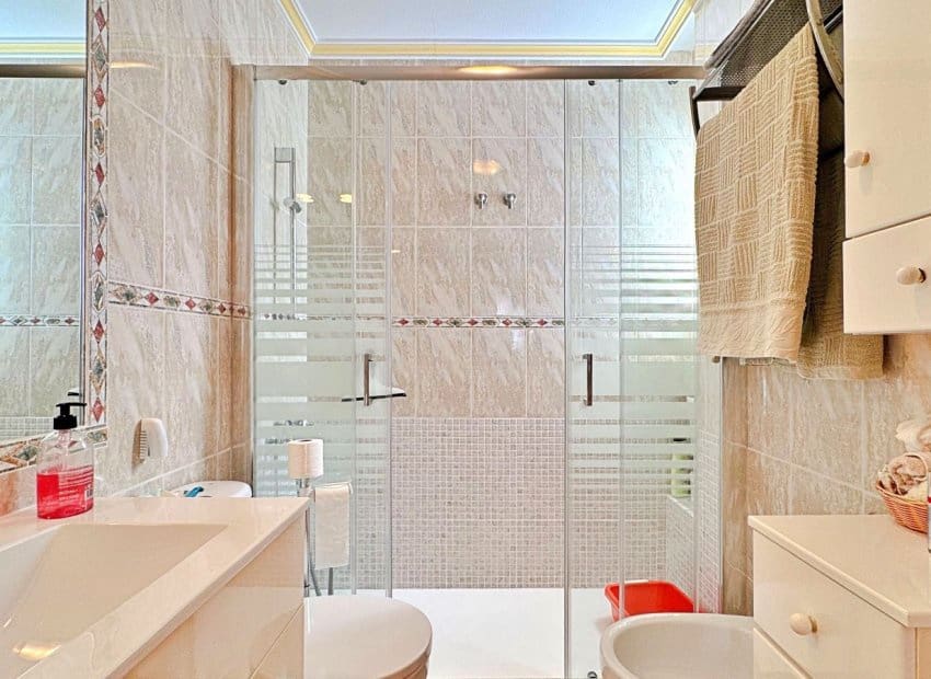 2 makuuhuone Bungalow myytävänä paikassa Orihuela Costa - 225 000 € (Ref: 9205571)