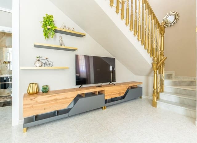 3 camera da letto Villa in vendita in Punta Prima, Torrevieja con piscina - 360.000 € (Rif: 9211116)