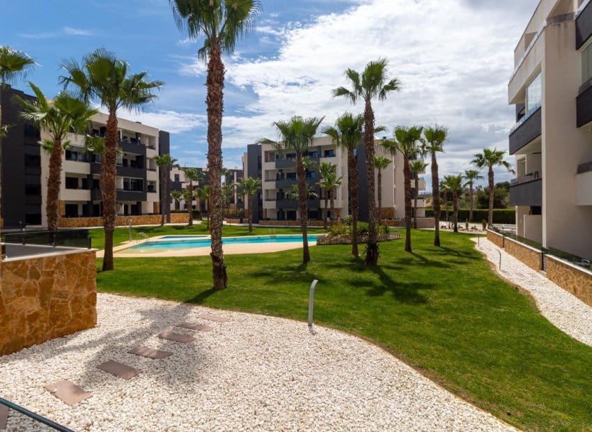 2 soveværelse Lejlighed til salg i Orihuela Costa med swimmingpool - € 269.000 (Ref: 9211137)