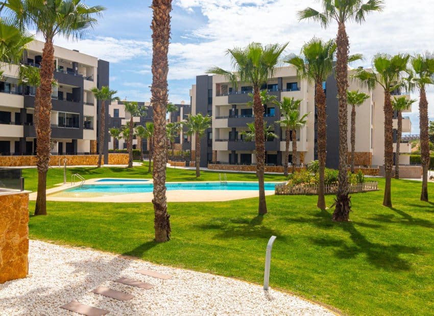 2 soveværelse Lejlighed til salg i Orihuela Costa med swimmingpool - € 269.000 (Ref: 9211137)