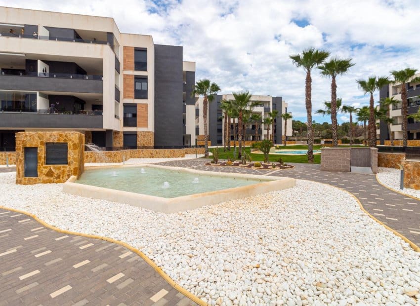 2 soveværelse Lejlighed til salg i Orihuela Costa med swimmingpool - € 269.000 (Ref: 9211137)