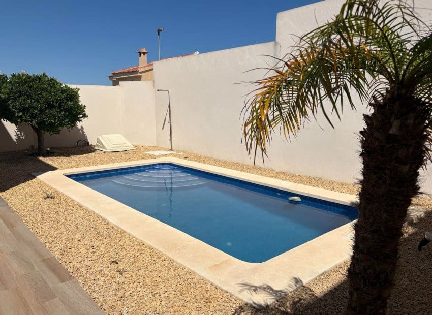 2 bedroom Villa for sale in Ciudad Quesada with pool - € 340,000 (Ref: 9211139)