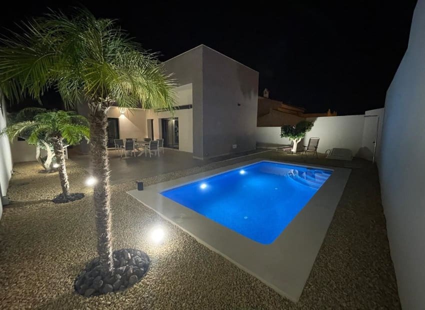 2 bedroom Villa for sale in Ciudad Quesada with pool - € 340,000 (Ref: 9211139)