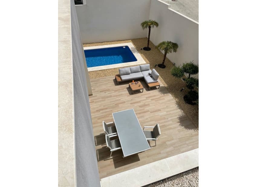 2 bedroom Villa for sale in Ciudad Quesada with pool - € 340,000 (Ref: 9211139)