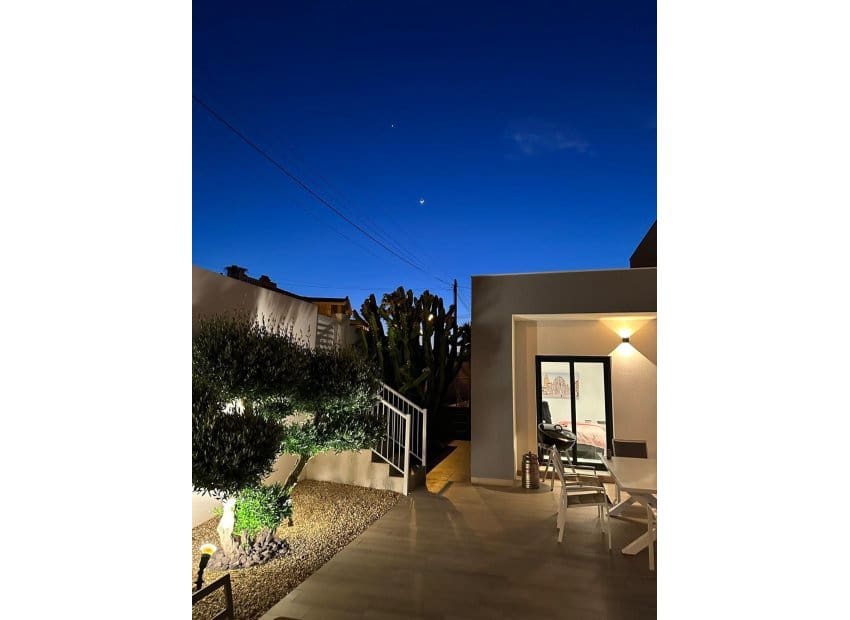 2 bedroom Villa for sale in Ciudad Quesada with pool - € 340,000 (Ref: 9211139)