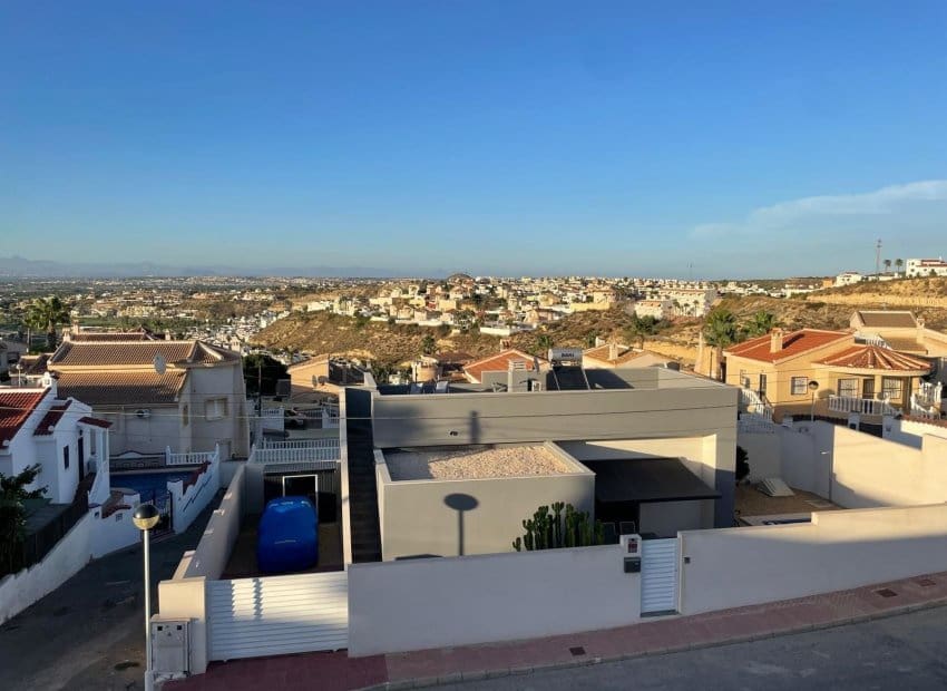 2 bedroom Villa for sale in Ciudad Quesada with pool - € 340,000 (Ref: 9211139)