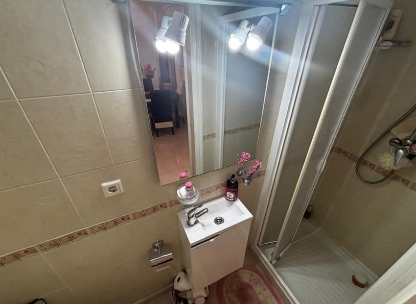 3 slaapkamer Halfvrijstaande villa te koop in Dona Pepa met zwembad - € 249.995 (Ref: 9211142)