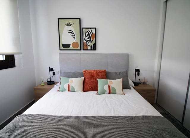 3 chambre Villa/Maison Mitoyenne à vendre à Pilar de la Horadada ciudad, Pilar de la Horadada avec piscine - 354 900 € (Ref: 9211143)