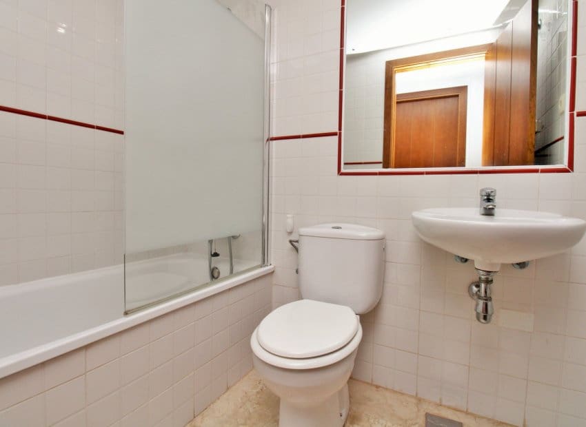 2 sovrum Lägenhet till salu i Punta Prima med pool - 245 000 € (Ref: 9211147)