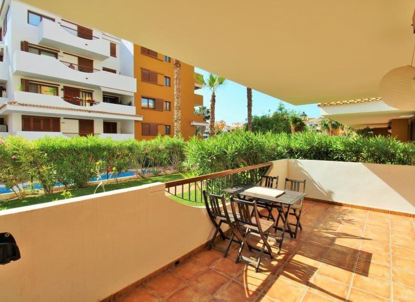 2 sovrum Lägenhet till salu i Punta Prima med pool - 245 000 € (Ref: 9211147)