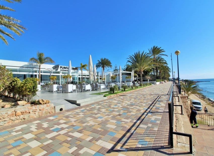 2 sovrum Lägenhet till salu i Punta Prima med pool - 245 000 € (Ref: 9211147)