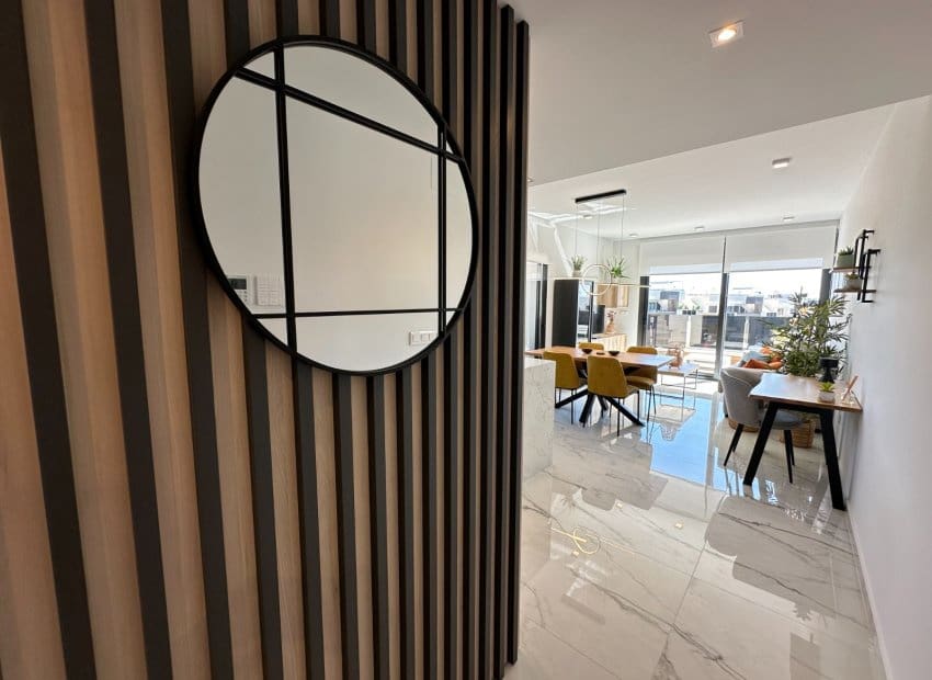 2 makuuhuone Kattohuoneisto myytävänä paikassa Playa Flamenca mukana uima-altaan - 595 000 € (Ref: 9211148)