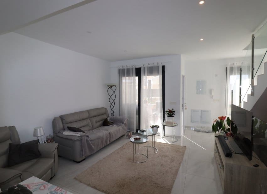 3 soverom Kjedet enebolig til salgs i Bigastro - € 254 950 (Ref: 9211151)