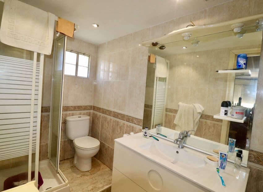 4 chambre Villa/Maison à vendre à Heredades avec piscine - 299 950 € (Ref: 9211152)