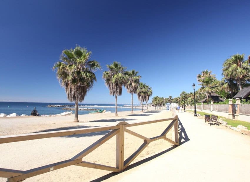 3 chambre Appartement à vendre à Nueva Andalucia avec piscine - 981 000 € (Ref: 9211158)