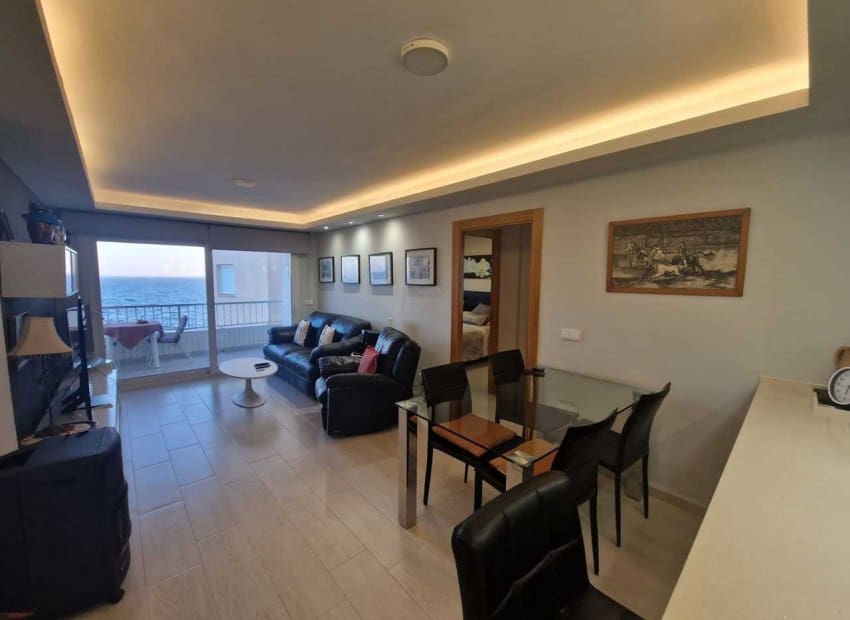 3 camera da letto Appartamento sulla Spiaggia in vendita in Torrevieja - 335.000 € (Rif: 9211162)