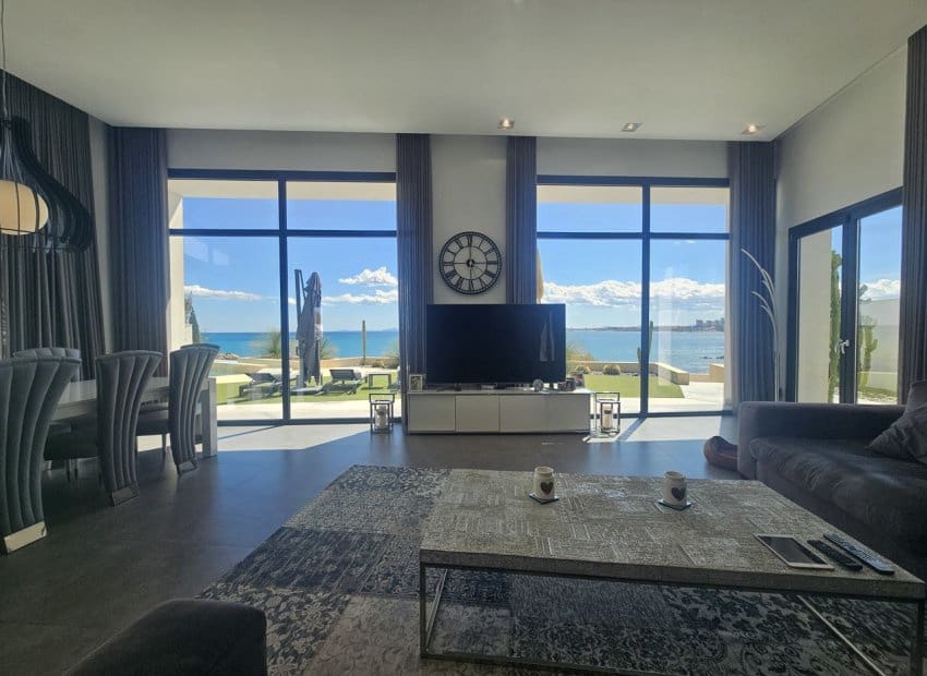 4 bedroom Villa for sale in Cabo Roig with pool - € 4,750,000 (Ref: 9211163)