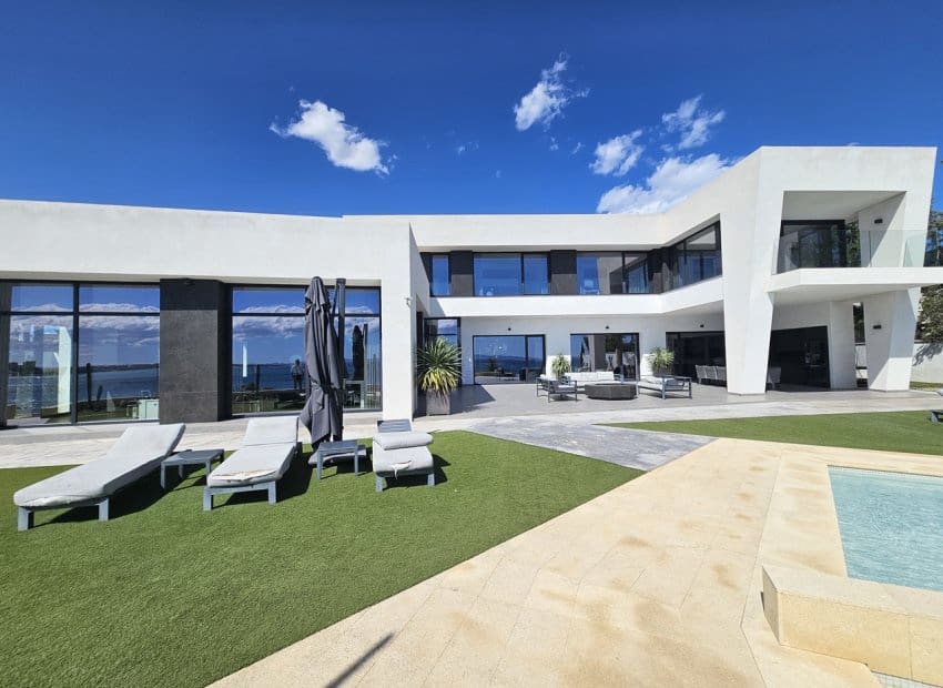 4 bedroom Villa for sale in Cabo Roig with pool - € 4,750,000 (Ref: 9211163)