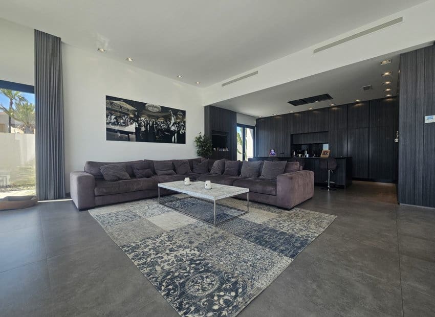 4 bedroom Villa for sale in Cabo Roig with pool - € 4,750,000 (Ref: 9211163)