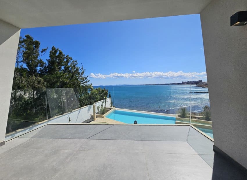 4 bedroom Villa for sale in Cabo Roig with pool - € 4,750,000 (Ref: 9211163)