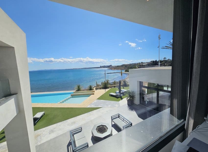 4 bedroom Villa for sale in Cabo Roig with pool - € 4,750,000 (Ref: 9211163)
