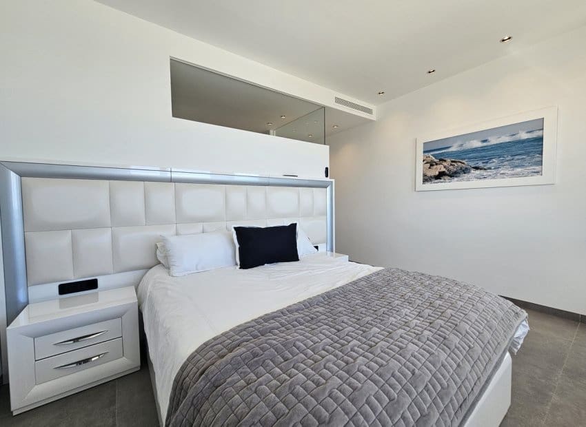 4 bedroom Villa for sale in Cabo Roig with pool - € 4,750,000 (Ref: 9211163)