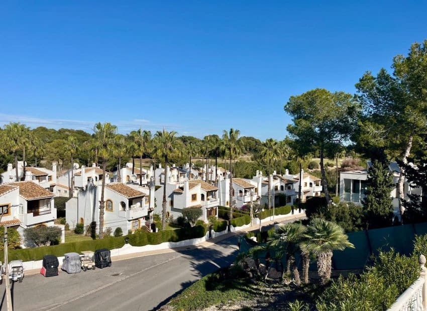 4 camera da letto Villa in vendita in Villamartin con piscina - 810.000 € (Rif: 9211166)