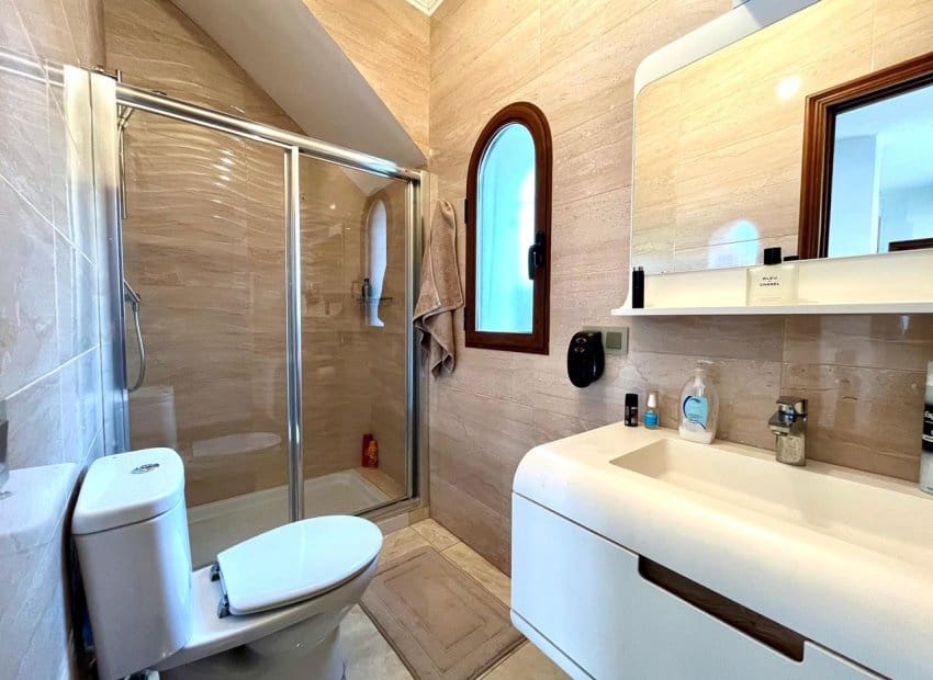 4 camera da letto Villa in vendita in Villamartin con piscina - 810.000 € (Rif: 9211166)