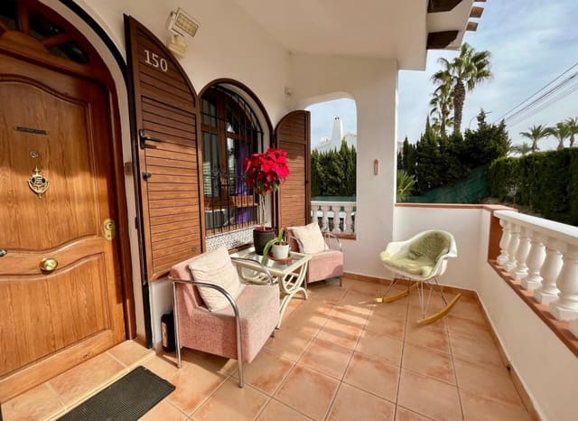 4 bedroom Villa for sale in Villamartin, Orihuela with pool - € 810,000 (Ref: 9211166)