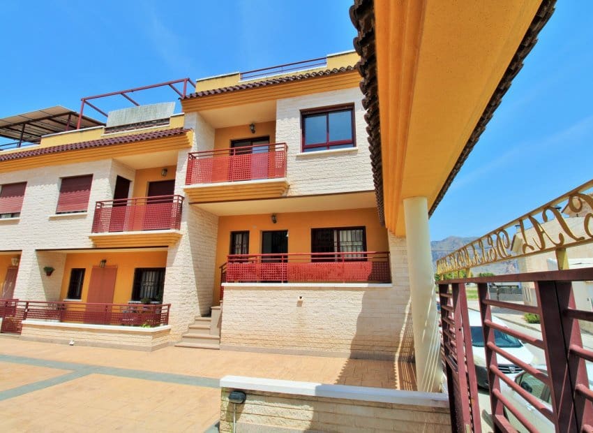 3 soverom Hus til salgs i Los Desamparados - € 199 000 (Ref: 9211174)