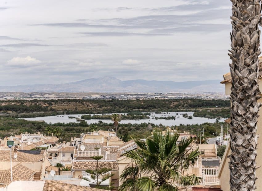 3 quarto Moradia para venda em Gran Alacant com piscina - 525 000 € (Ref: 9211185)