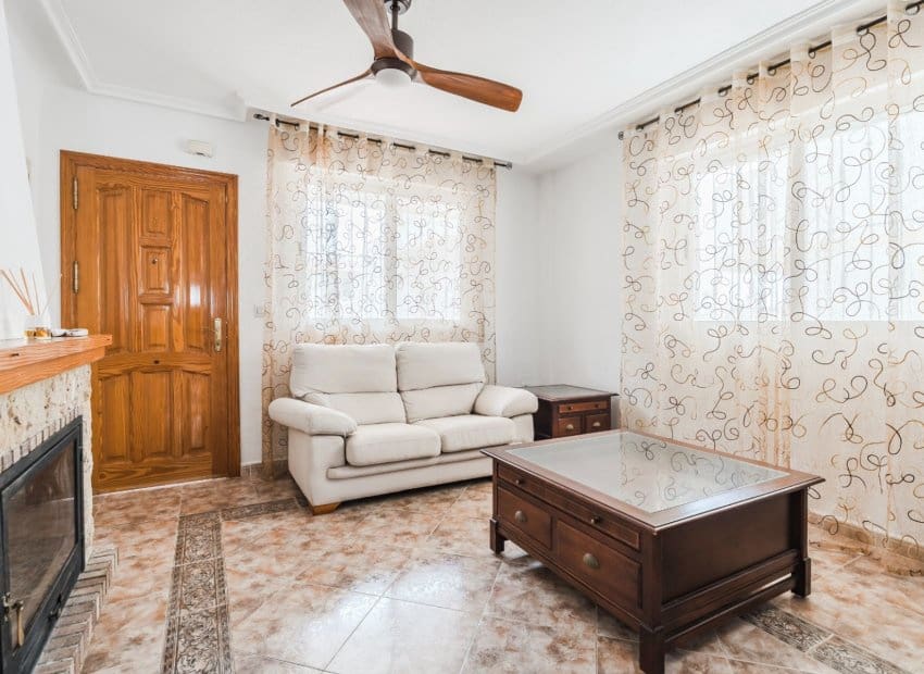 3 soveværelse Semi-Rækkehus til salg i Los Altos med swimmingpool - € 184.900 (Ref: 9211186)