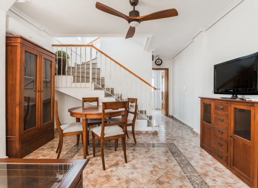 3 soveværelse Semi-Rækkehus til salg i Los Altos med swimmingpool - € 184.900 (Ref: 9211186)