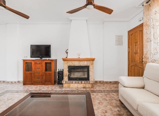 3 soveværelse Semi-Rækkehus til salg i Los Altos med swimmingpool - € 184.900 (Ref: 9211186)