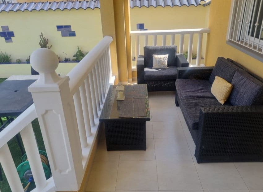 2 soverom Kjedet enebolig til salgs i Ciudad Quesada med svømmebasseng - € 225 000 (Ref: 9211188)