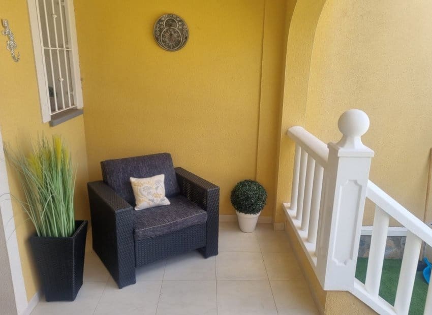 2 soverom Kjedet enebolig til salgs i Ciudad Quesada med svømmebasseng - € 225 000 (Ref: 9211188)