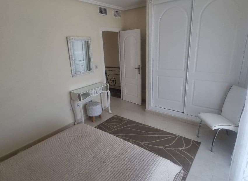 2 soverom Kjedet enebolig til salgs i Ciudad Quesada med svømmebasseng - € 225 000 (Ref: 9211188)