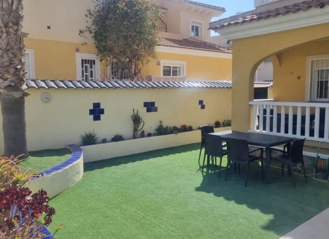 2 bedroom Semi-detached Villa for sale in Ciudad Quesada, Rojales with pool - € 225,000 (Ref: 9211188)