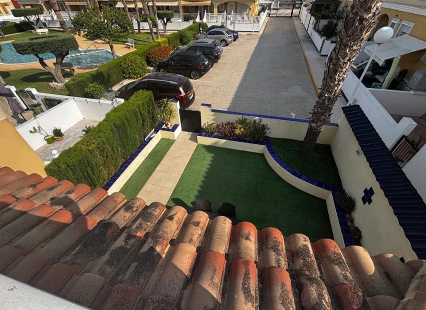 2 soverom Kjedet enebolig til salgs i Ciudad Quesada med svømmebasseng - € 225 000 (Ref: 9211188)