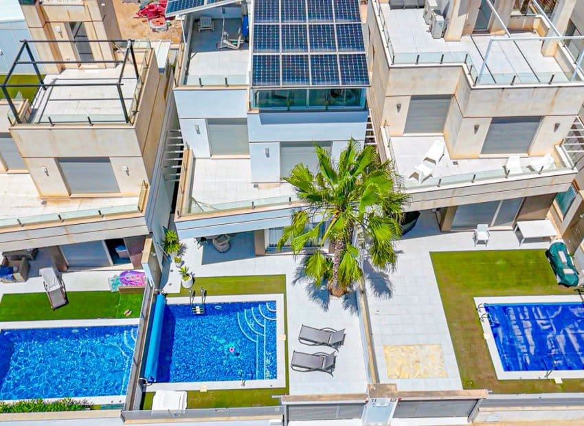 3 camera da letto Villa in vendita in Orihuela Costa con piscina - 389.000 € (Rif: 9211189)