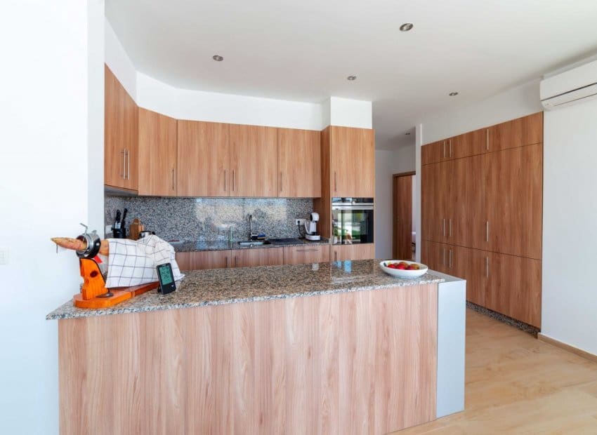 4 chambre Villa/Maison à vendre à Torrevieja avec piscine - 780 000 € (Ref: 9211196)