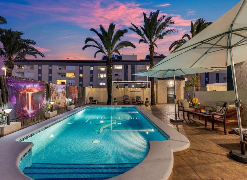 4 quarto Moradia Geminada para venda em Rocio del Mar - 735 000 € (Ref: 9211200)