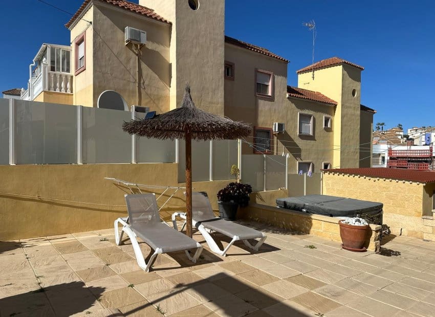 4 sypialnia Dom blizniak na sprzedaż w San Miguel de Salinas z basenem - 189 995 € (Ref: 9211203)