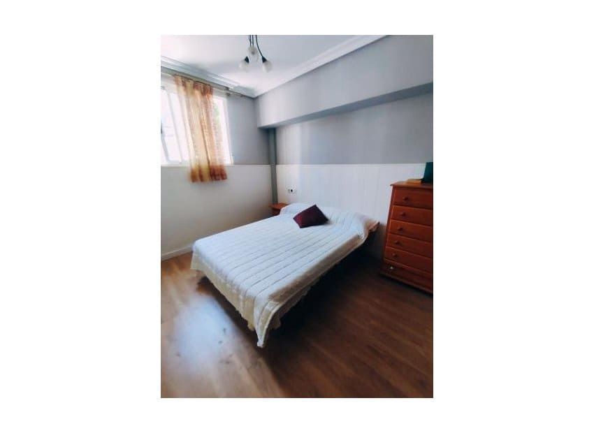 Chalet de 6 habitaciones en Aguas Nuevas en venta con piscina - 549.900 € (Ref: 9211206)